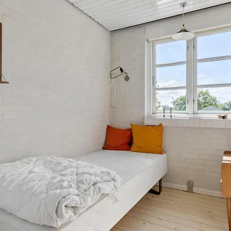 3 Bedroom Awesome In Brenderup Fyn Skovs-Hojrup